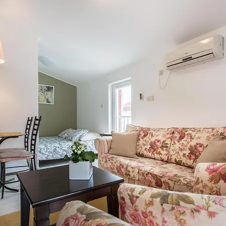 Adria Balcony 3 - #127554 Apartman